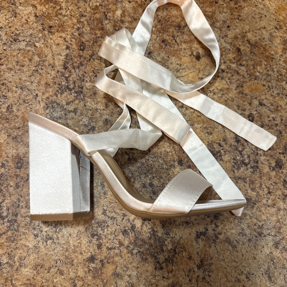 Lulu’s Alta satin ivory heels